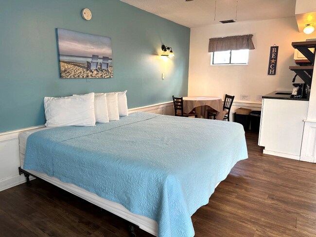 Photo - 147 Ashworth Ave