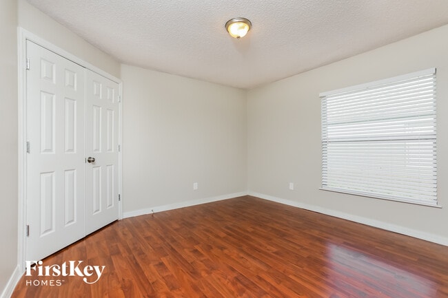 Photo - 4036 Waltham Forest Dr