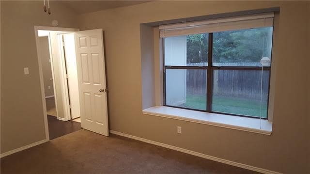 Photo - 515 Valley Spring Dr