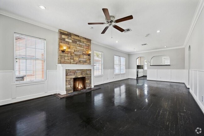 Building Photo - 2912 Cetti St Rental