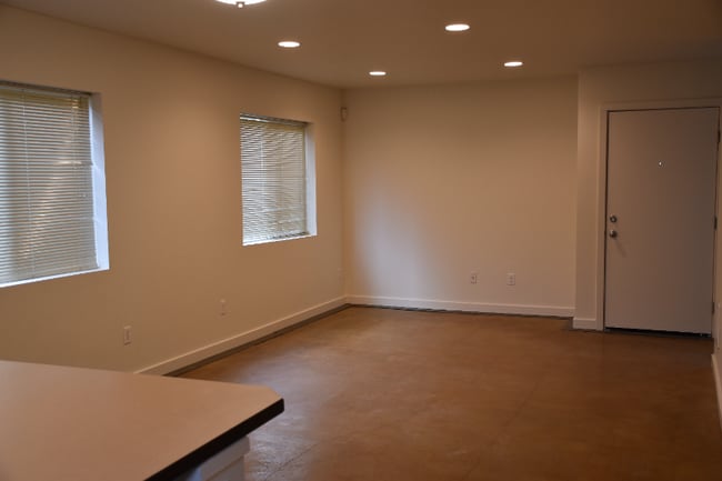 Photo - 8372 Wabash Ave S