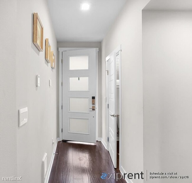 Photo - 4 br, 3.5 bath Townhome - 1325 Seattle Hil...