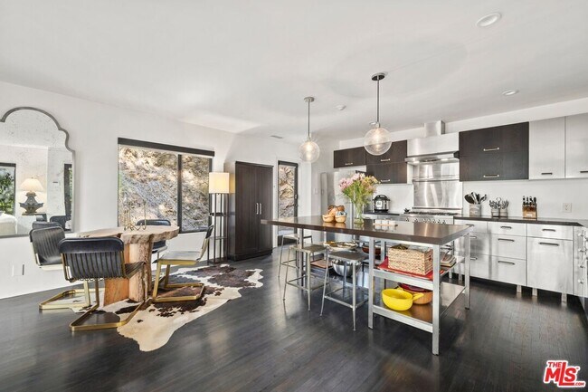 Photo - 5721 Valley Oak Dr