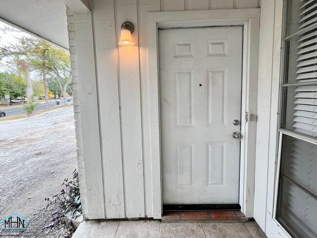 Photo - Bright and Airy Duplex in Harmony Hills, just blocks away from West Ave, Blanco Rd and NW Military!