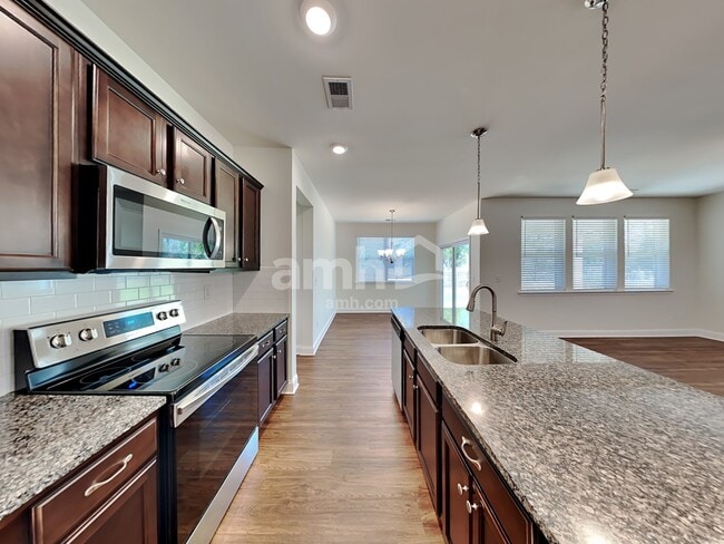 Photo - 5130 Franks Creek Way