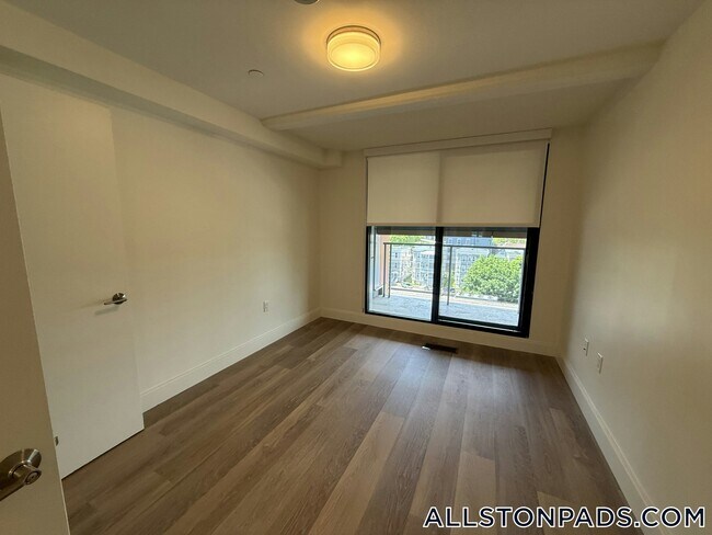 Photo - 1079 Commonwealth Ave Unit 452