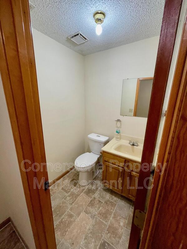 Photo - 909 Fir St