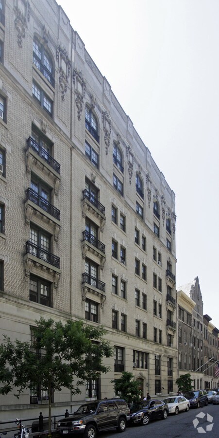 Photo - 520 W 114th St Apartments