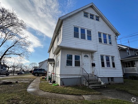 Building Photo - 656 Hammel St Unit UP Rental