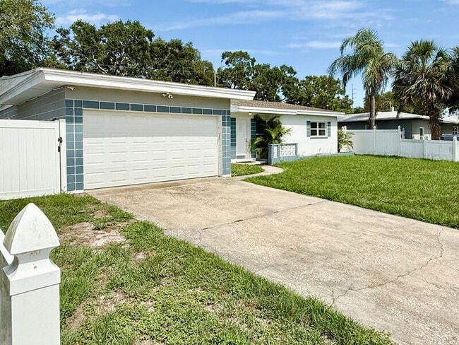 Photo - 1501 Carlos Ave House