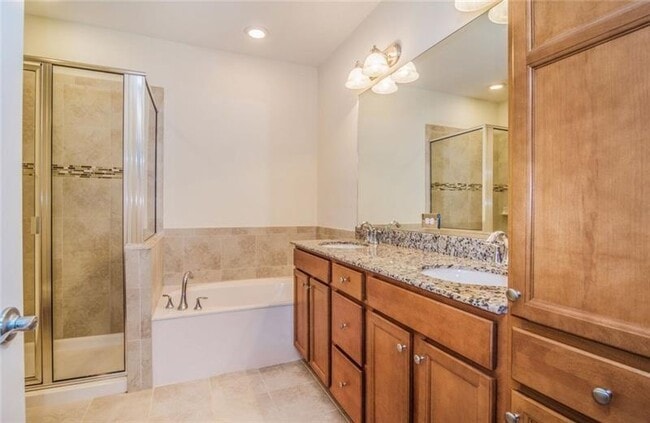 Photo - 2727 NE 14th St
