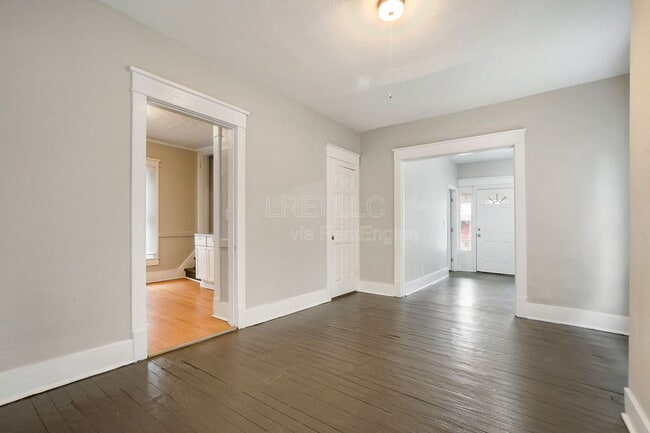 Photo - 844 S 33rd St