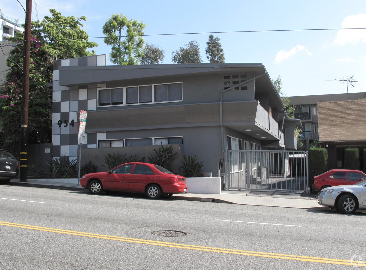 Photo - 954 San Vicente Blvd