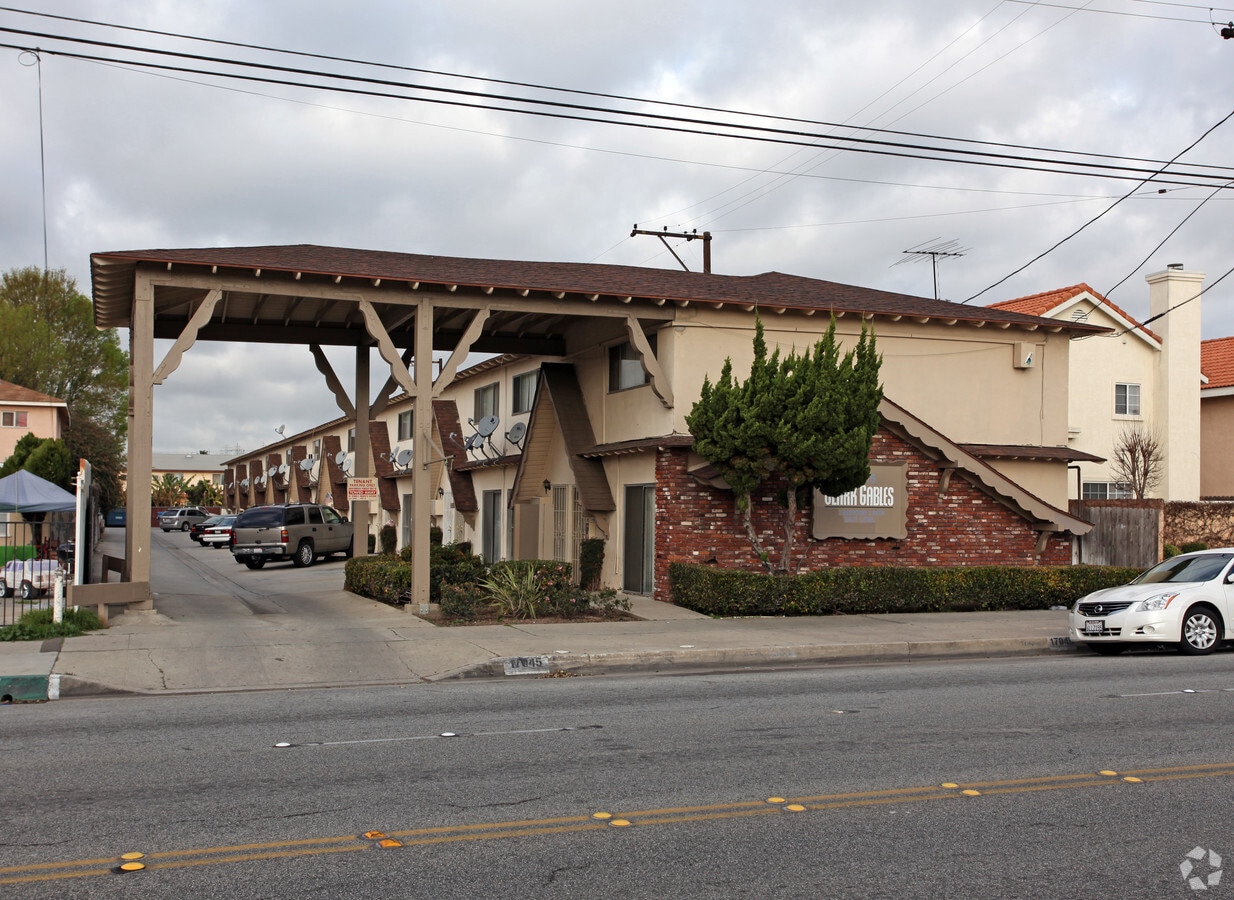 Photo - Clark Gables Apartments