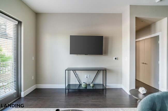 Photo - 1535 Canal St Unidad 703