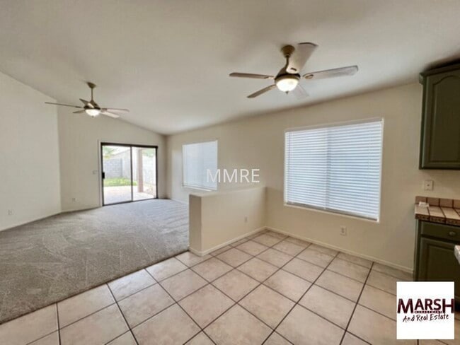 Photo - 4 bedrooms with lots of living space in Chandler!