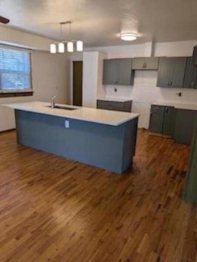 Photo - 1393 S Foothill Dr Unit Townhome