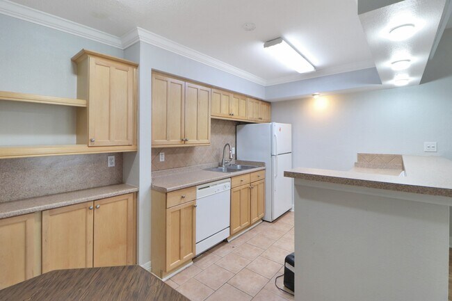 Photo - 5929 Queensloch Dr Unit 104