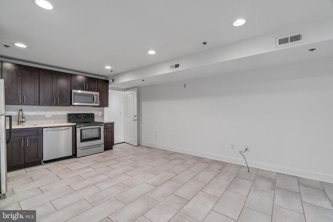 Photo - 2566 Frankford Ave