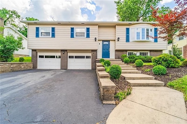 Building Photo - 2722 Otterbein Dr