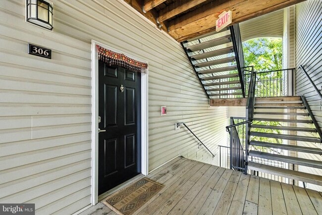 Photo - 501 Sunset View Terrace SE Unit 306
