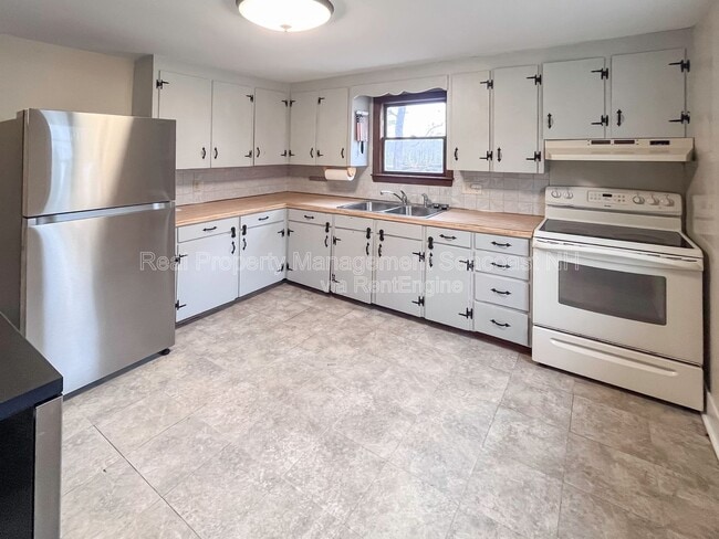 Photo - 241 Mallego Rd