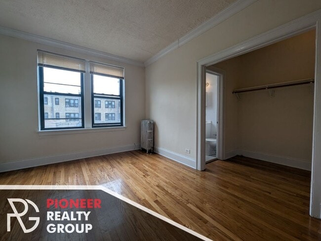 Photo - 2715 N Milwaukee Ave Unit 209