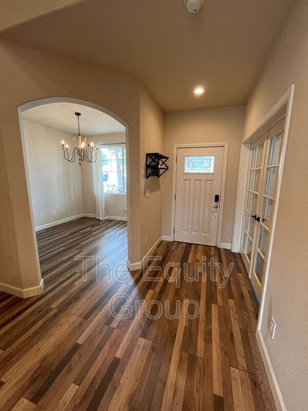2287 W Wall Ct