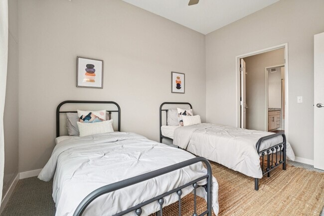 Lyra Apartments