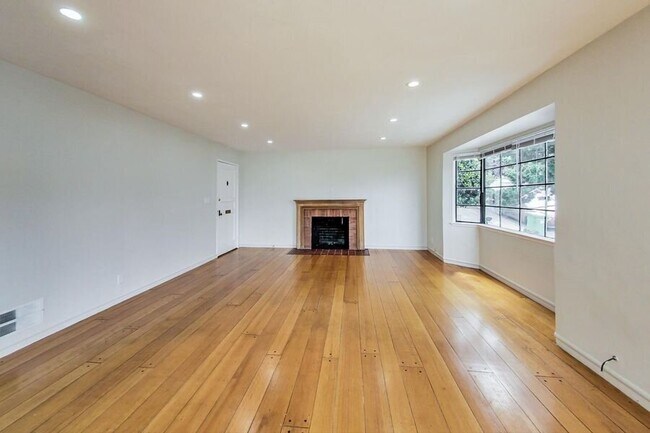 612A Brooklyn Avenue-