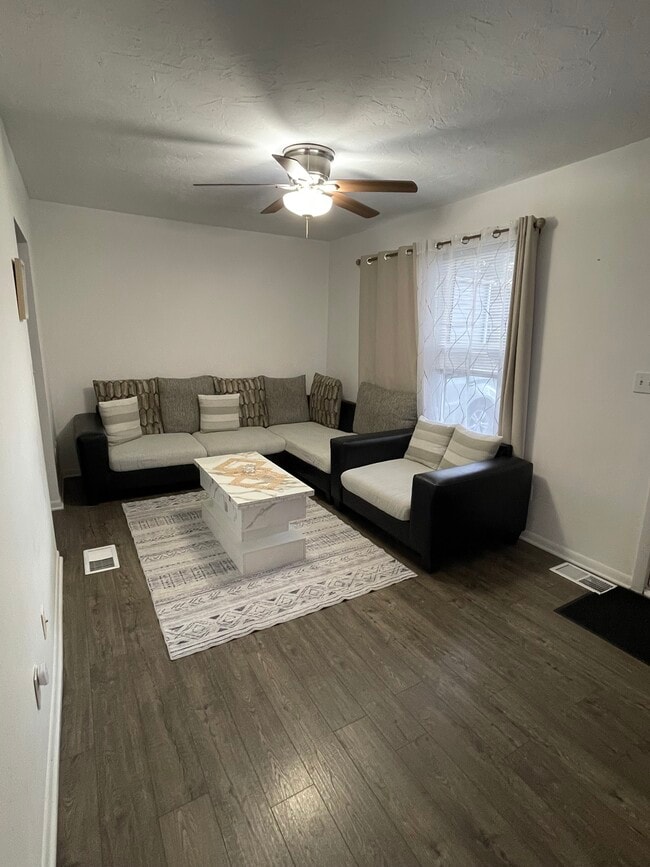 Building Photo - 4195 W 210th St Rental