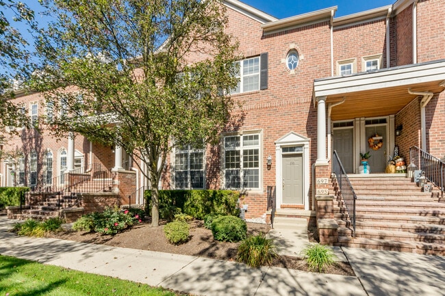 Building Photo - 695 River Park Village Blvd