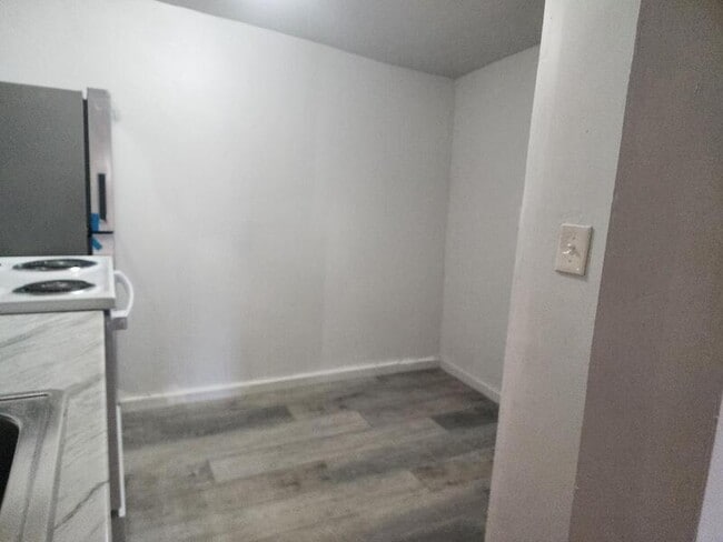 Photo - 116 E Main St