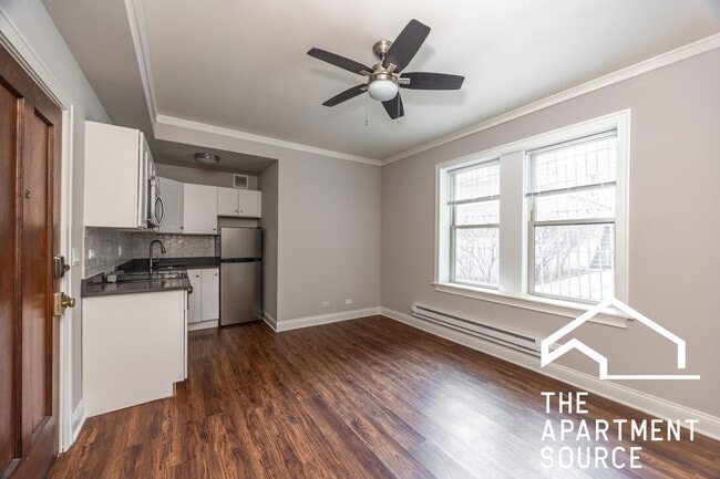 Building Photo - 640 W Wrightwood Ave Unit 109