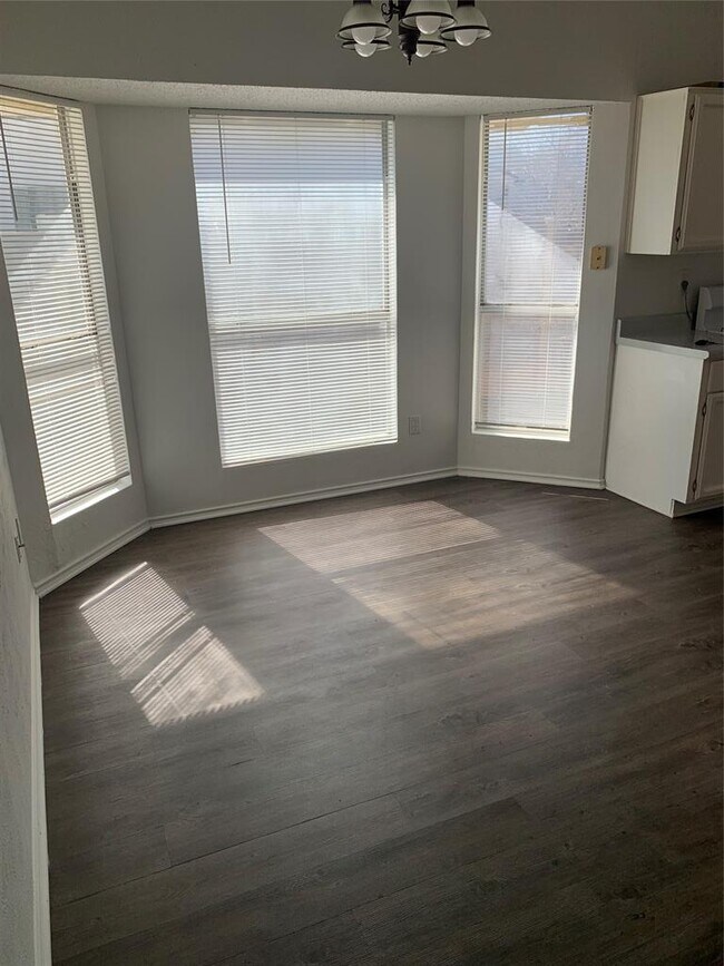 Photo - 4608 Bundyhill Dr