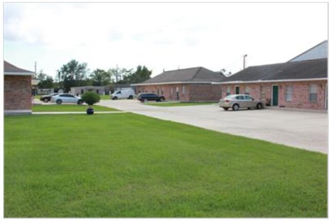 Photo - 42470 Barry Ct