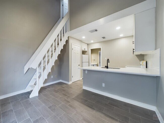 Photo - 2815 Rio Grande St Unit 214