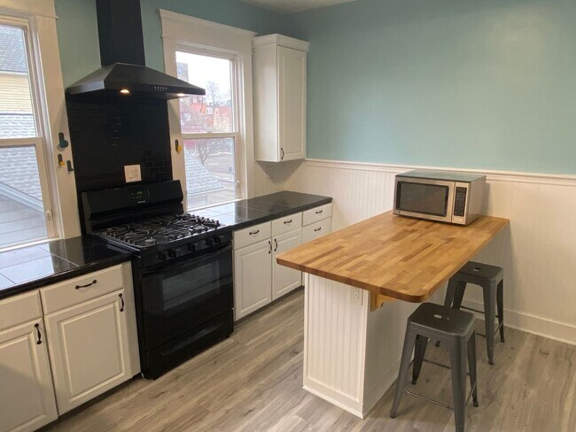 Photo - 140 Elmwood Ave Unit Floor 2