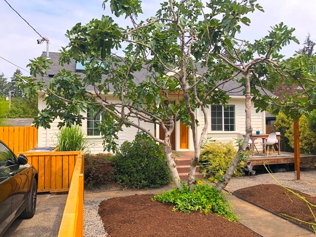 Photo - 5125 NE Skidmore St Unidad A