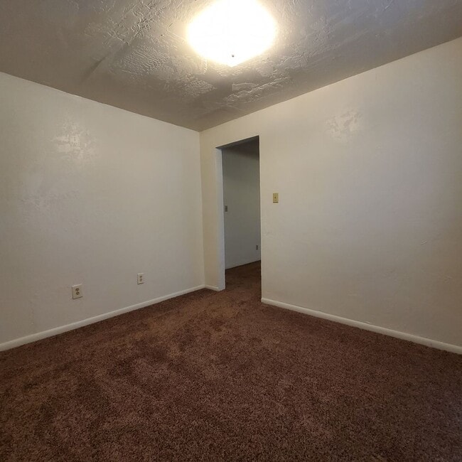 2005 SE 5th Ave