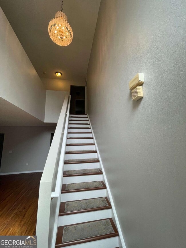 Photo - 421 Brooklet Cir