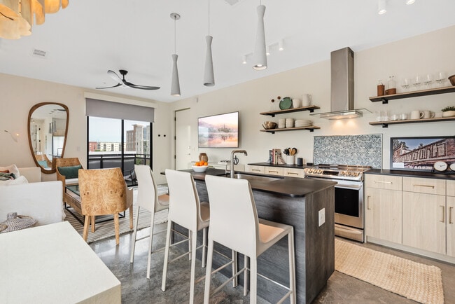 Photo - 510 All Saints St