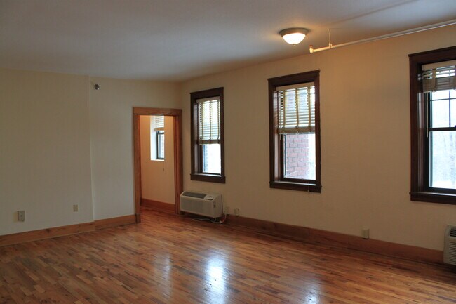 Photo - Kenilworth Inn Apartments