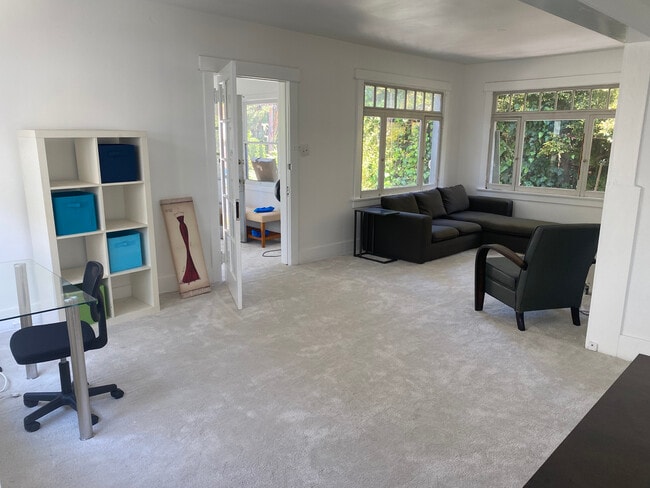 Photo - 2102 6th St Unit 1