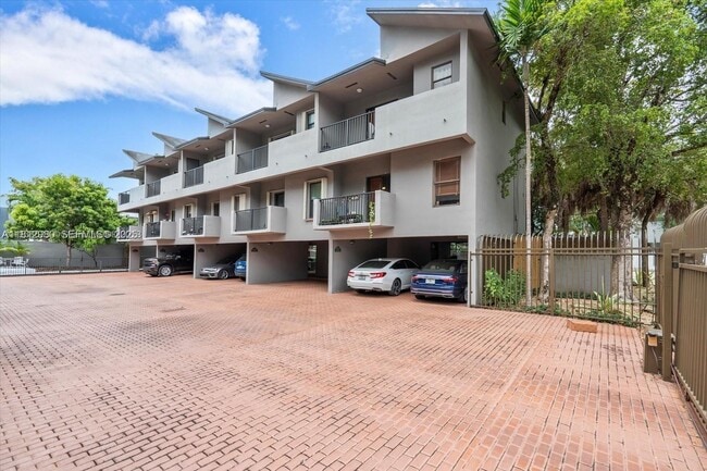 Photo - 3097 Bird Ave Unidad 3097