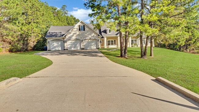 Building Photo - 15600 Queen Victoria Ct Rental