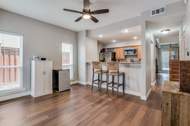 Photo - 552 Josephine St