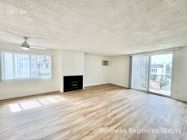 Photo - 1000 N Doheny Dr Unidad 100