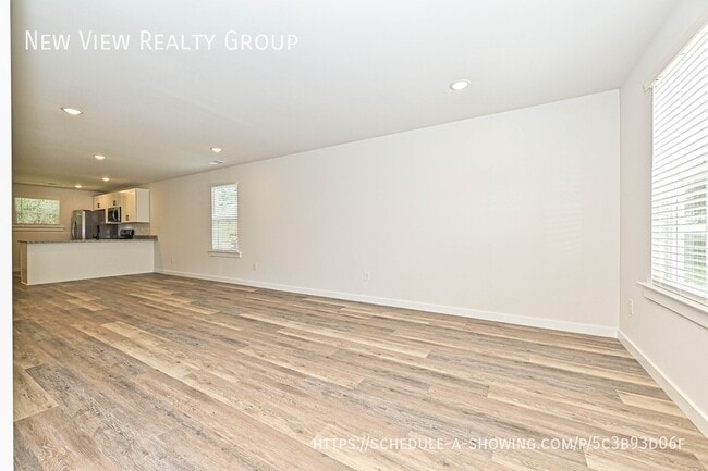 Photo - 504 12th Ave NE