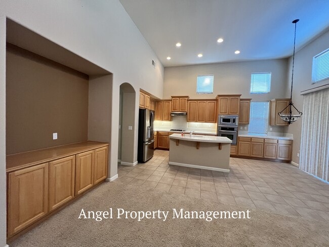 Photo - 10113 Annie St